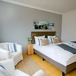 Schloss Ranzow - Kleines Romantik - Wellness - Golfplatz - Hochzeiten & Feiern