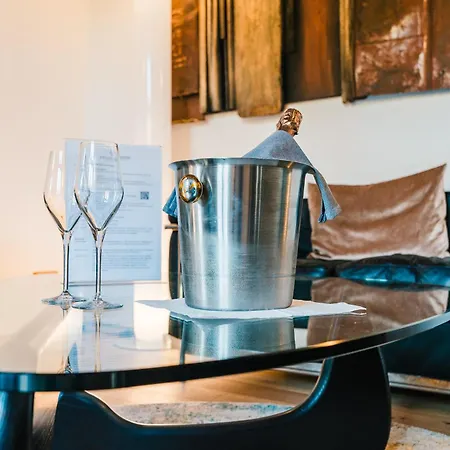 호텔 Schloss Ranzow - Kleines Romantik - Wellness - Golfplatz - Hochzeiten & Feiern