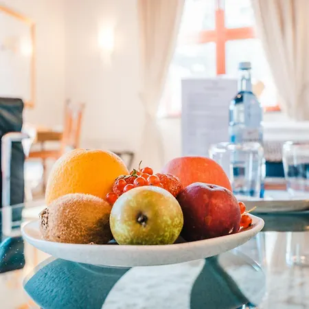 Hotel Romantik Schloss Ranzow 4*