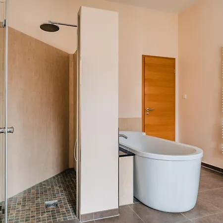 호텔 Schloss Ranzow - Kleines Romantik - Wellness - Golfplatz - Hochzeiten & Feiern 로메