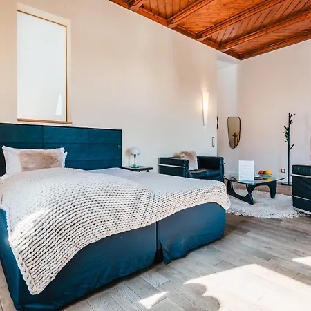 Schloss Ranzow - Kleines Romantik - Wellness - Golfplatz - Hochzeiten & Feiern 호텔