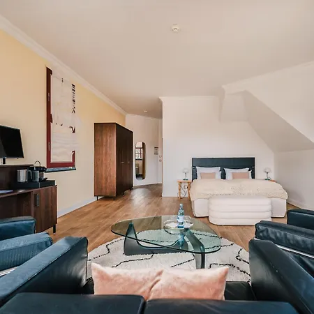 Hotel Schloss Ranzow - Kleines Romantik - Wellness - Golfplatz - Hochzeiten & Feiern Lohme