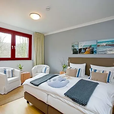 Schloss Ranzow - Kleines Romantik - Wellness - Golfplatz - Hochzeiten & Feiern Hotel Lohme