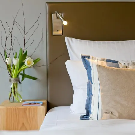 Hotel Schloss Ranzow - Kleines Romantik - Wellness - Golfplatz - Hochzeiten & Feiern 4*