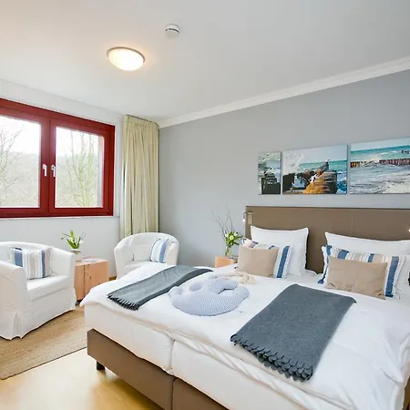 Hotel Schloss Ranzow - Kleines Romantik - Wellness - Golfplatz - Hochzeiten & Feiern Lohme