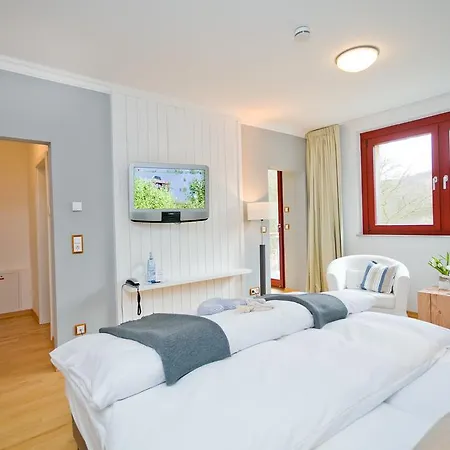 Hotel Schloss Ranzow - Kleines Romantik - Wellness - Golfplatz - Hochzeiten & Feiern