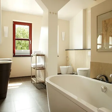Schloss Ranzow - Kleines Romantik - Wellness - Golfplatz - Hochzeiten & Feiern Lohme