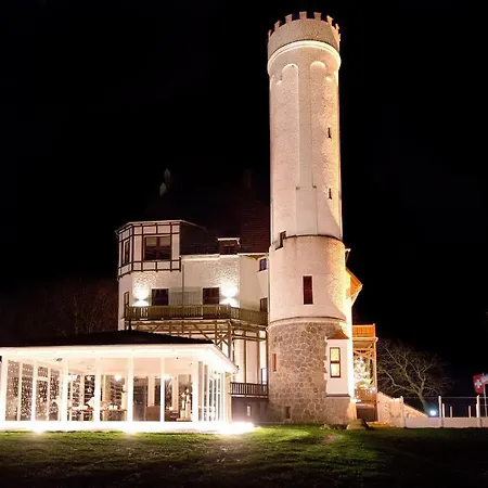 Schloss Ranzow - Kleines Romantik - Wellness - Golfplatz - Hochzeiten & Feiern