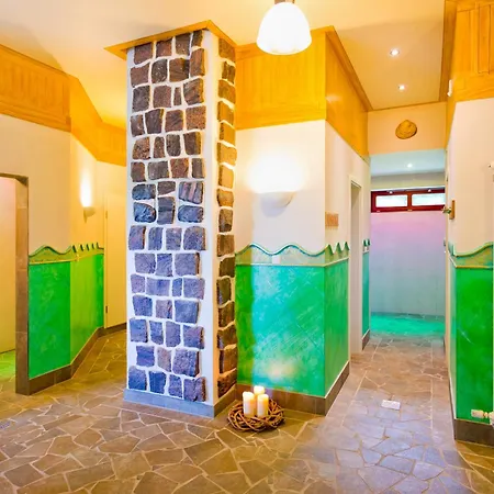 Hotel Schloss Ranzow - Kleines Romantik - Wellness - Golfplatz - Hochzeiten & Feiern Lohme