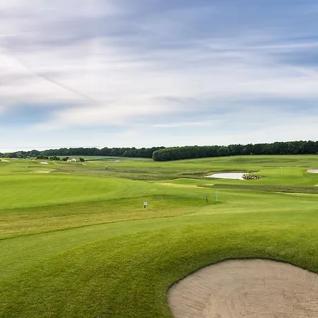 Schloss Ranzow - Kleines Romantik - Wellness - Golfplatz - Hochzeiten & Feiern Lohme