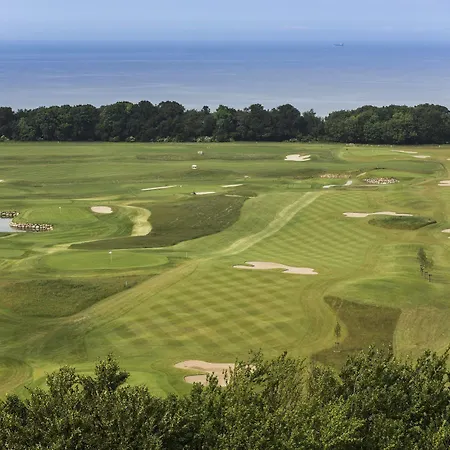 호텔 Schloss Ranzow - Kleines Romantik - Wellness - Golfplatz - Hochzeiten & Feiern 4*