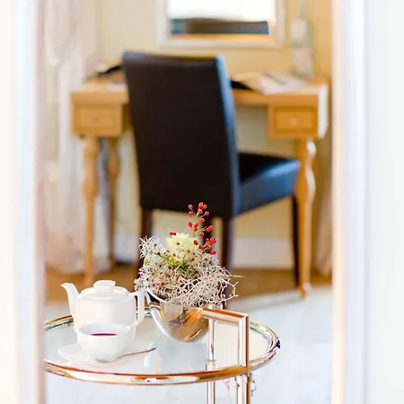 Schloss Ranzow - Kleines Romantik - Wellness - Golfplatz - Hochzeiten & Feiern