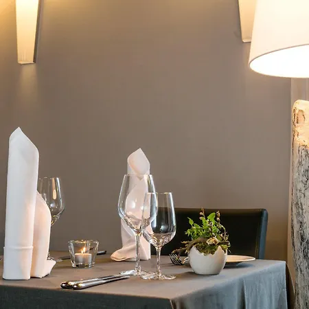 Schloss Ranzow - Kleines Romantik - Wellness - Golfplatz - Hochzeiten & Feiern 酒店 4*