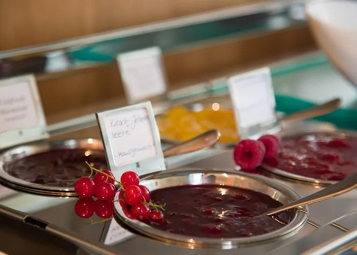 Отель Schloss Ranzow - Kleines Romantik - Wellness - Golfplatz - Hochzeiten & Feiern 4*