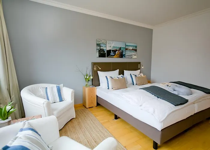 Schloss Ranzow - Kleines Romantik - Wellness - Golfplatz - Hochzeiten & Feiern