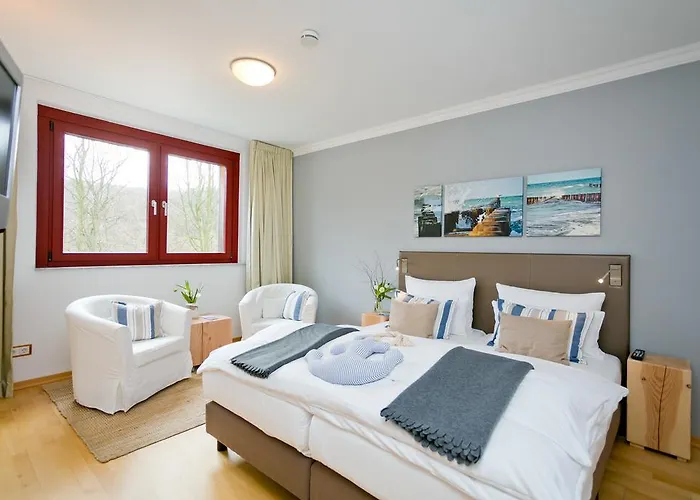 Отель Schloss Ranzow - Kleines Romantik - Wellness - Golfplatz - Hochzeiten & Feiern Ломе