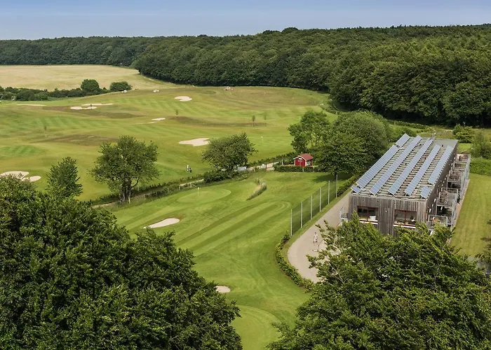 Отель Schloss Ranzow - Kleines Romantik - Wellness - Golfplatz - Hochzeiten & Feiern 4*