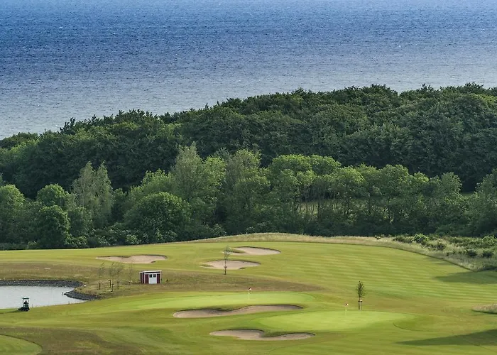 Отель Schloss Ranzow - Kleines Romantik - Wellness - Golfplatz - Hochzeiten & Feiern 4*