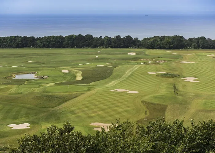 Отель Schloss Ranzow - Kleines Romantik - Wellness - Golfplatz - Hochzeiten & Feiern 4*