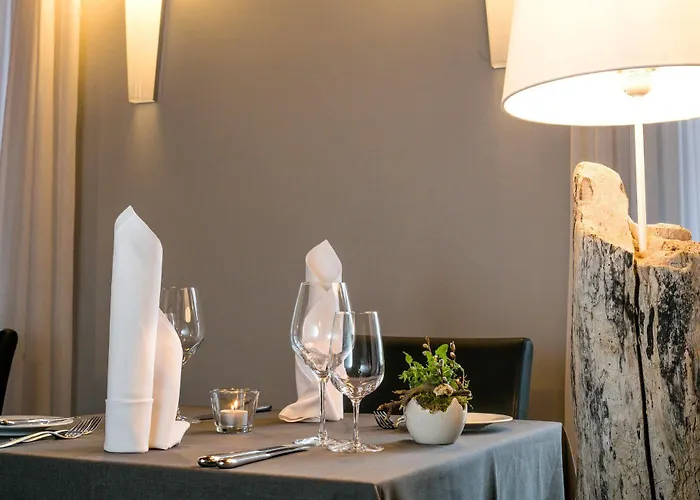 Schloss Ranzow - Kleines Romantik - Wellness - Golfplatz - Hochzeiten & Feiern Отель 4*